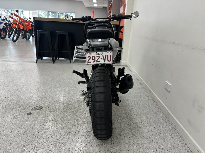 2021 HUSQVARNA SVARTPILEN 401 SILVER