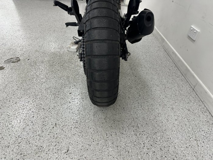 2021 HUSQVARNA SVARTPILEN 401 SILVER