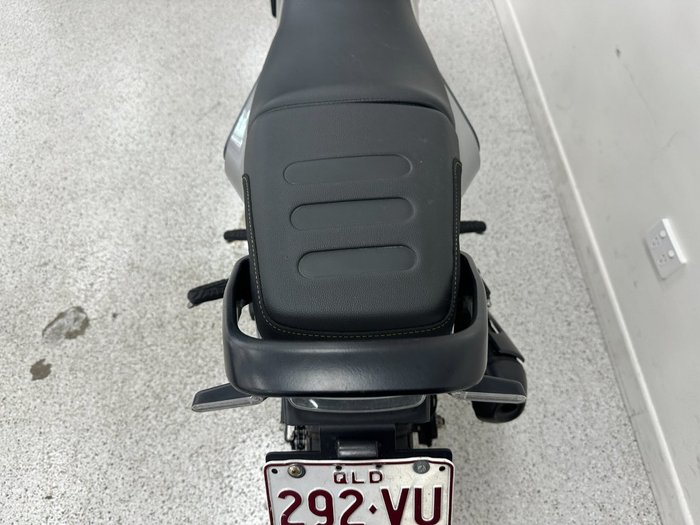 2021 HUSQVARNA SVARTPILEN 401 SILVER