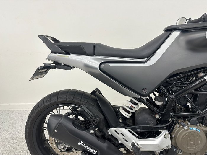 2021 HUSQVARNA SVARTPILEN 401 SILVER