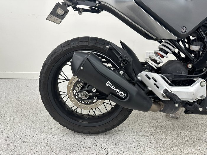 2021 HUSQVARNA SVARTPILEN 401 SILVER