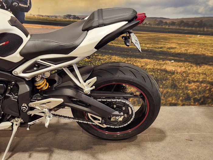2018 Triumph Street Triple R 765 Street Triple White