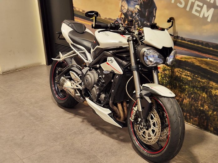 2018 Triumph Street Triple R 765 Street Triple White