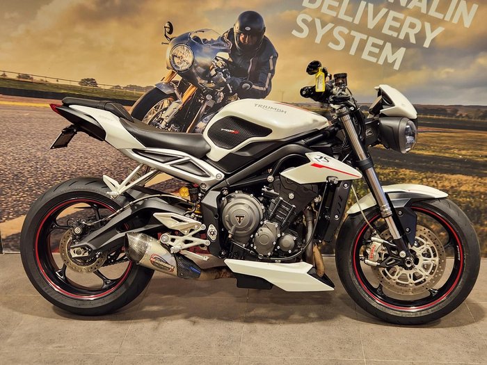 2018 Triumph Street Triple R 765 Street Triple White