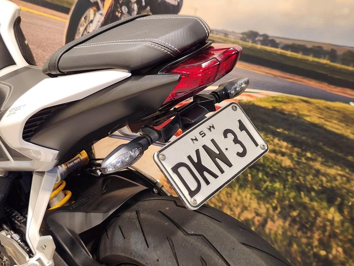 2018 Triumph Street Triple R 765 Street Triple White
