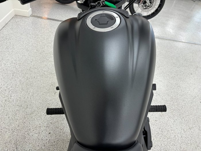 2025 Kawasaki VULCAN S Black