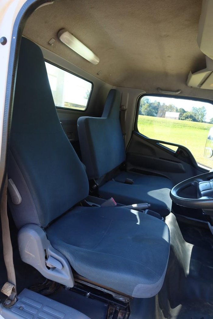 2013 Fuso Canter 815