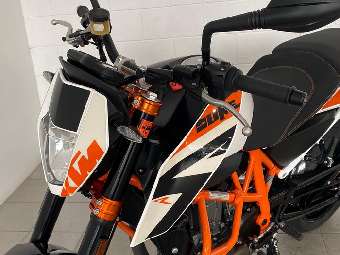 2014 KTM 690 Duke R Duke White
