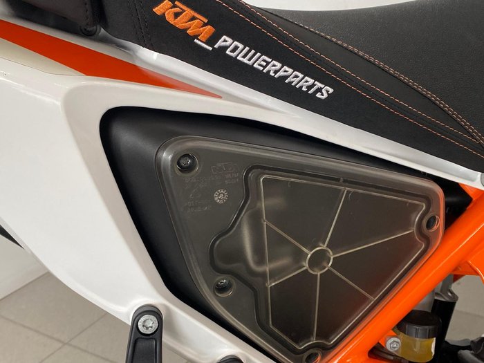 2014 KTM 690 Duke R Duke White