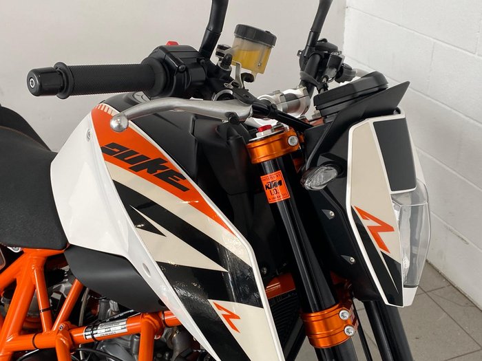 2014 KTM 690 Duke R Duke White