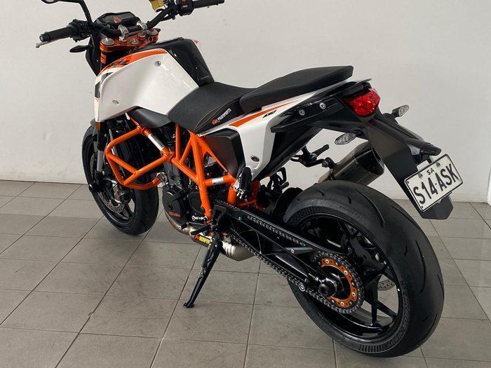 2014 KTM 690 Duke R Duke White