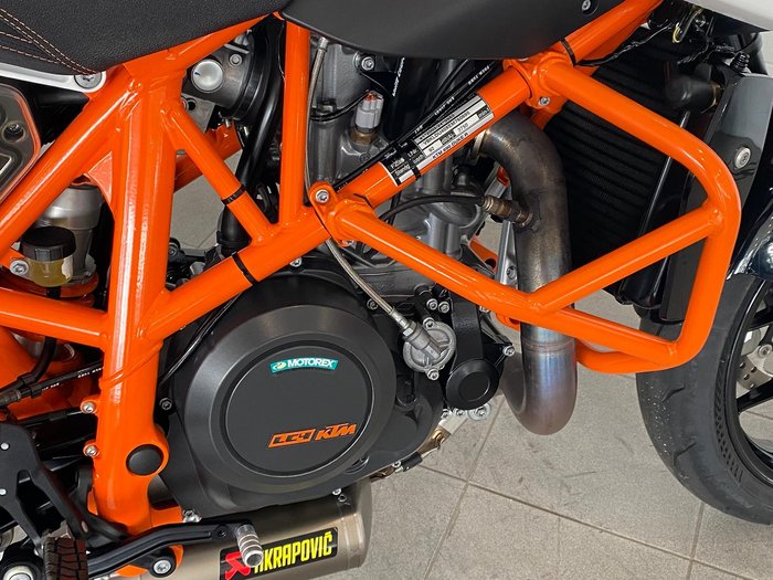 2014 KTM 690 Duke R Duke White