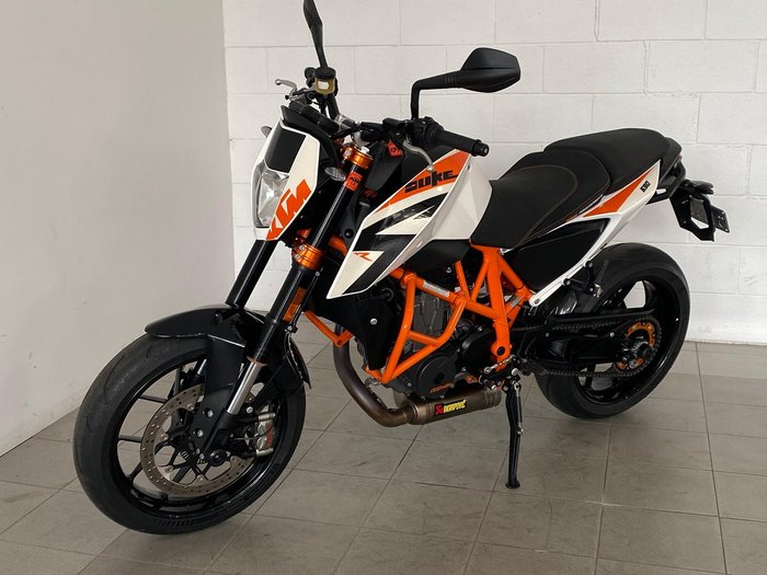 2014 KTM 690 Duke R Duke White