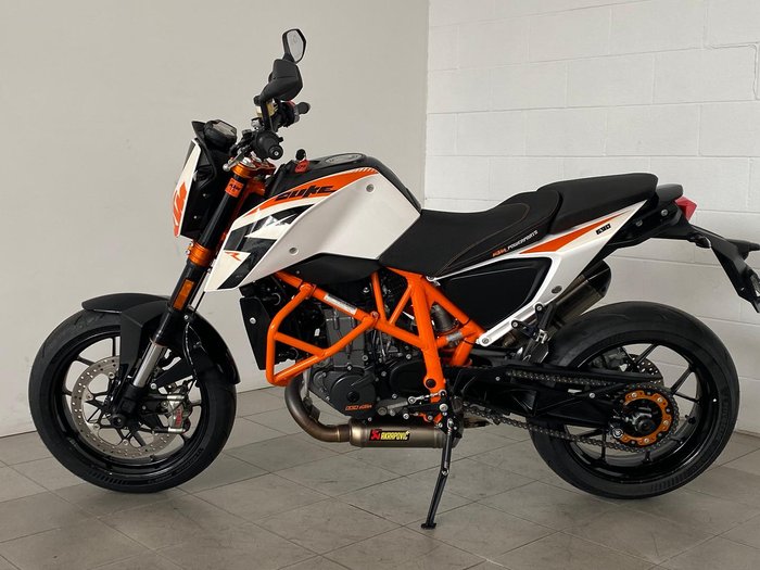 2014 KTM 690 Duke R Duke White