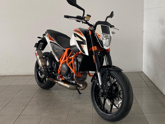2014 KTM 690 Duke R Duke White