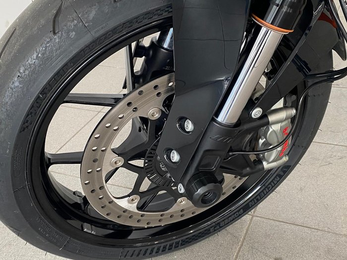 2014 KTM 690 Duke R Duke White