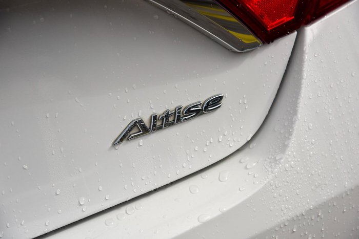 2016 Toyota Camry Altise ASV50R Diamond White