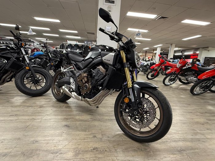 2025 Honda CB650R E-Clutch CB Black