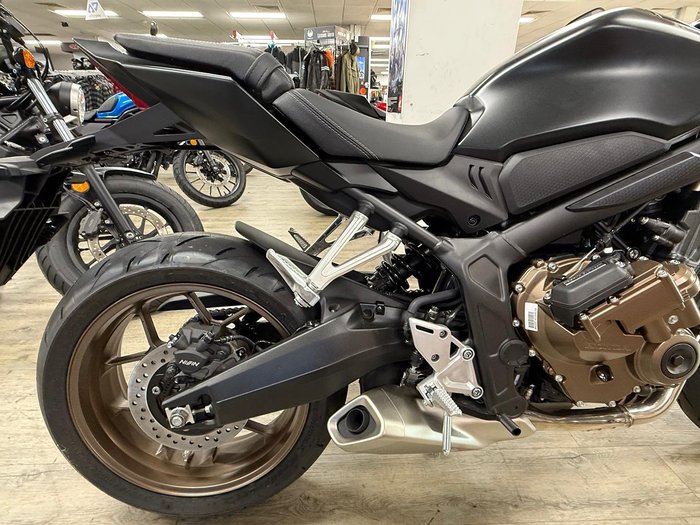 2025 Honda CB650R E-Clutch CB Black