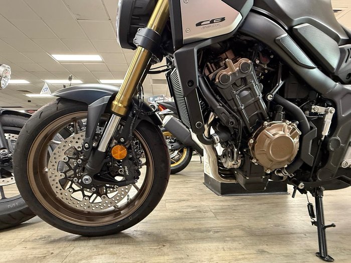 2025 Honda CB650R E-Clutch CB Black