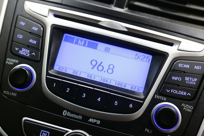 2012 Hyundai Accent Active