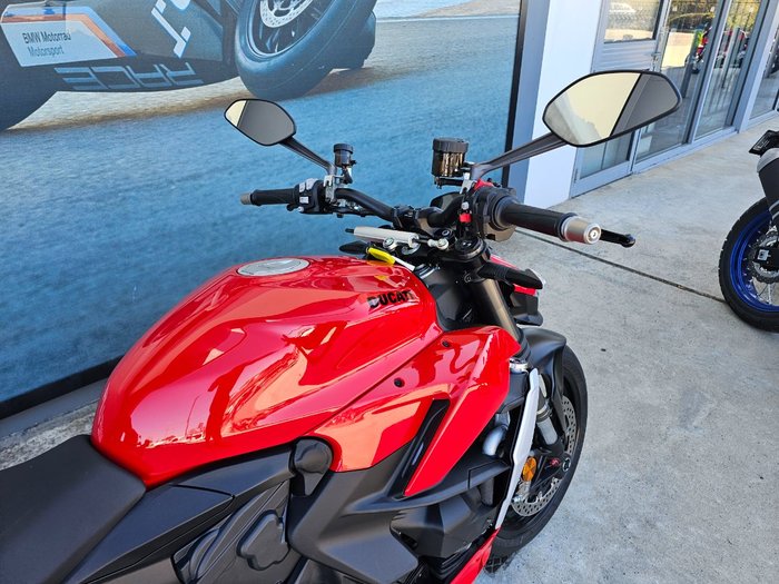 2024 DUCATI STREETFIGHTER V2 Red