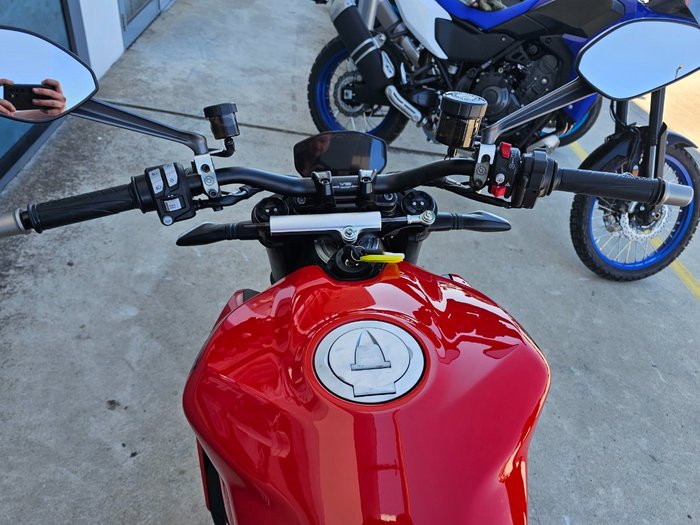 2024 DUCATI STREETFIGHTER V2 Red