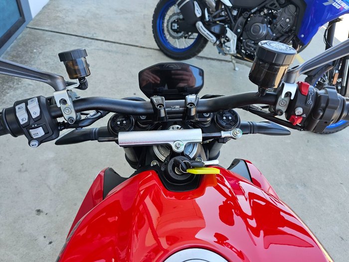 2024 DUCATI STREETFIGHTER V2 Red