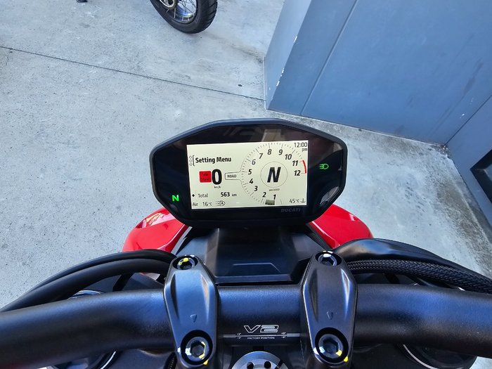 2024 DUCATI STREETFIGHTER V2 Red
