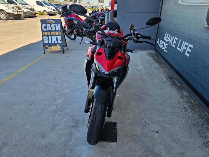 2024 DUCATI STREETFIGHTER V2 Red