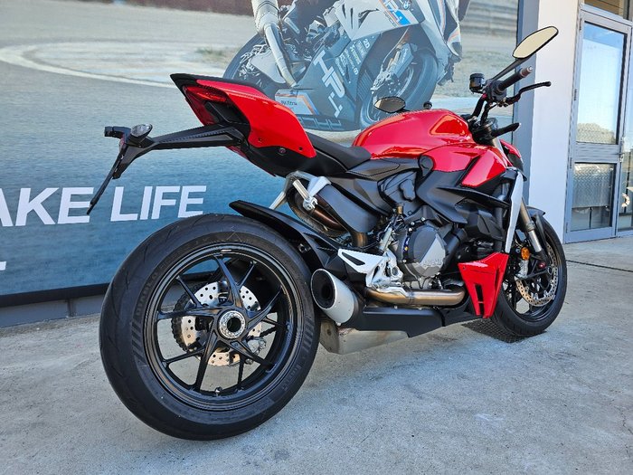 2024 DUCATI STREETFIGHTER V2 Red