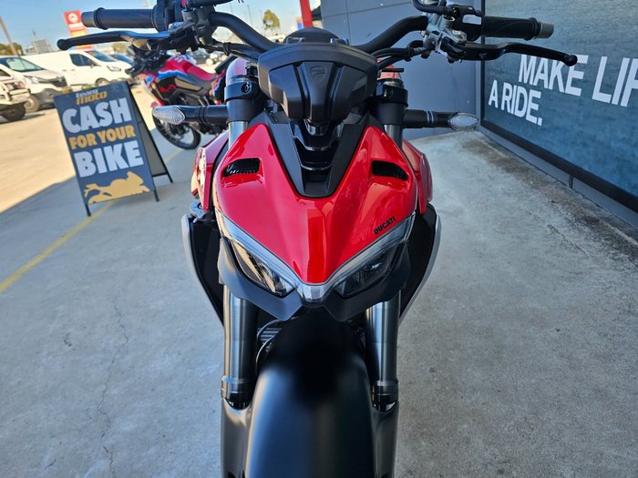 2024 DUCATI STREETFIGHTER V2 Red