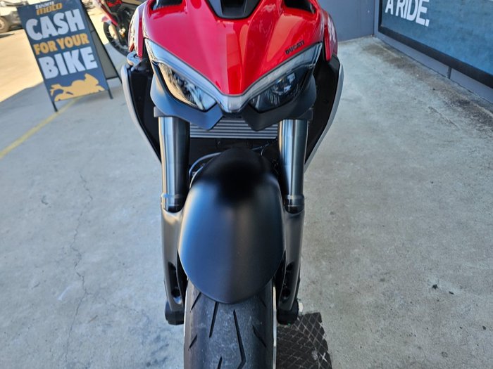 2024 DUCATI STREETFIGHTER V2 Red