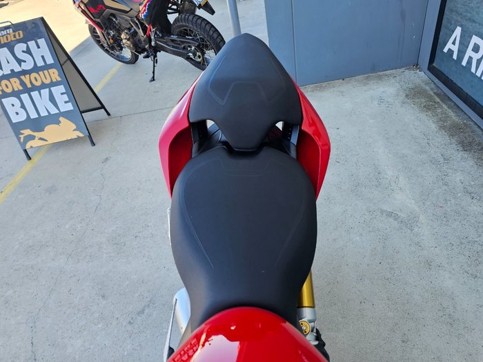 2024 DUCATI STREETFIGHTER V2 Red