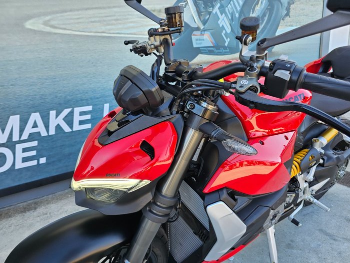 2024 DUCATI STREETFIGHTER V2 Red