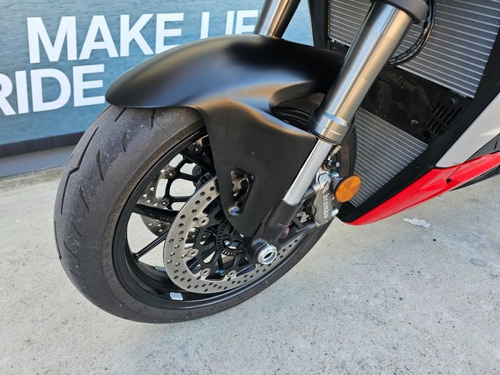 2024 DUCATI STREETFIGHTER V2 Red