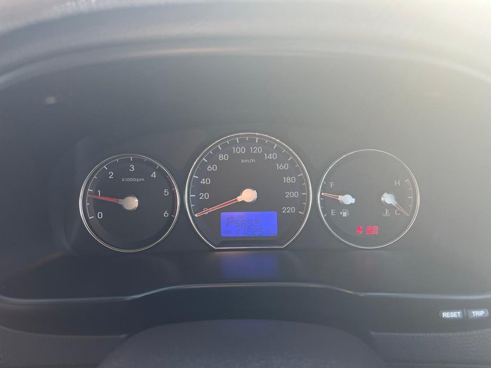 2011 Hyundai Santa Fe SLX CM MY11 4X4 On Demand Vanilla White
