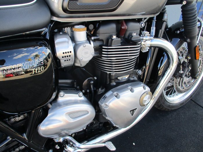 2022 Triumph BONNEVILLE T120 BLUE