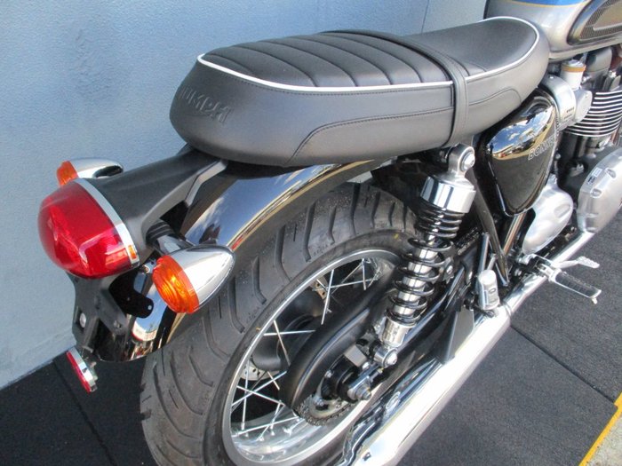 2022 Triumph BONNEVILLE T120 BLUE