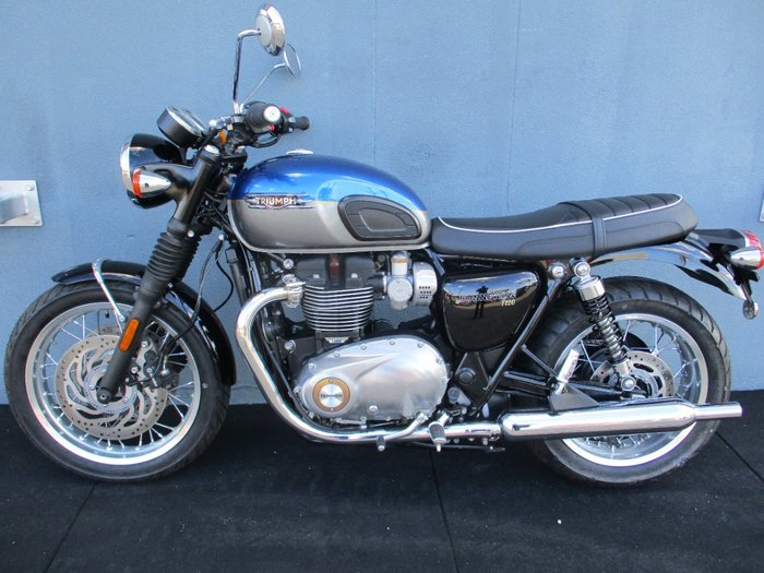 2022 Triumph BONNEVILLE T120 BLUE