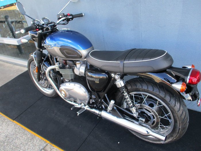 2022 Triumph BONNEVILLE T120 BLUE