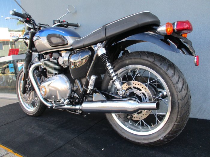 2022 Triumph BONNEVILLE T120 BLUE