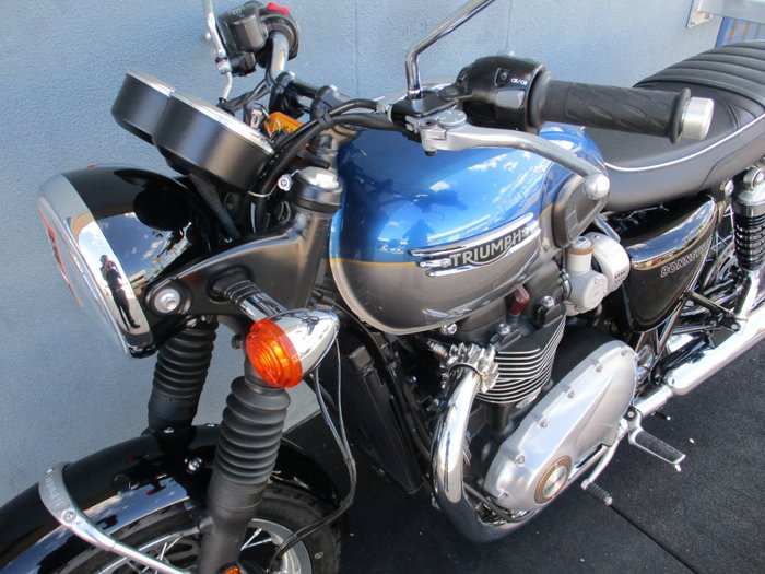 2022 Triumph BONNEVILLE T120 BLUE