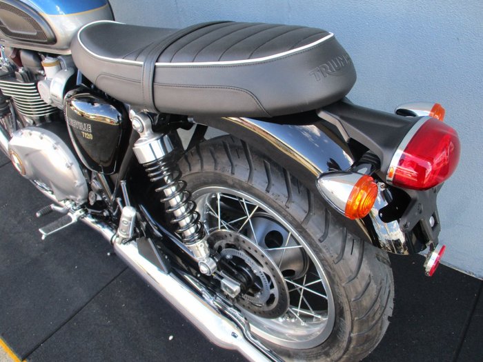 2022 Triumph BONNEVILLE T120 BLUE
