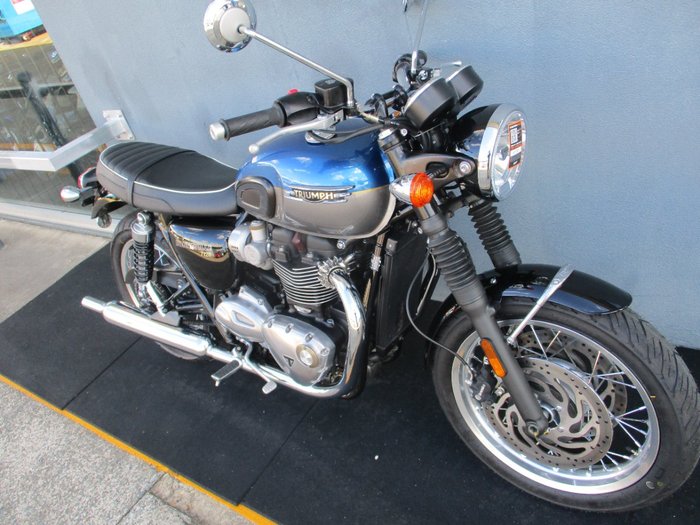 2022 Triumph BONNEVILLE T120 BLUE