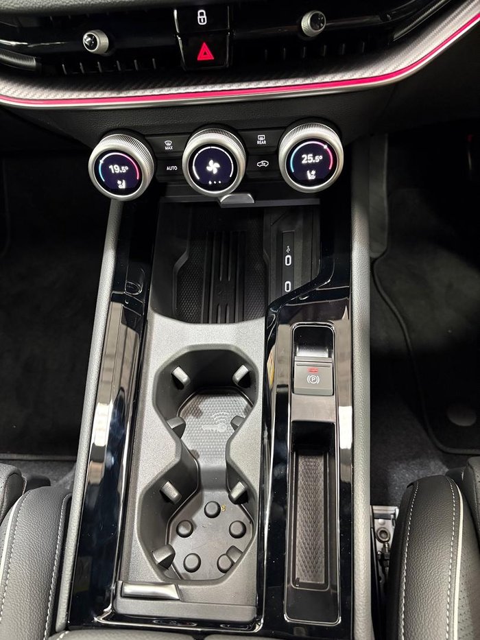 2025 SKODA Superb 195TSI Sportline