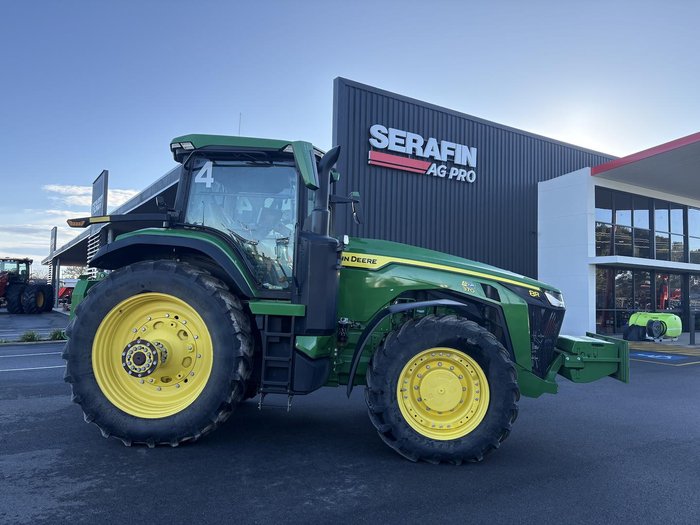 2023 John Deere 8R 370 Green