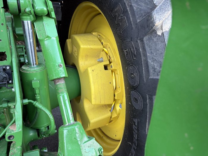 2023 John Deere 8R 370 Green