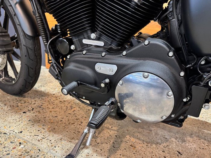 2017 Harley-davidson XL883 IRON 883 Black