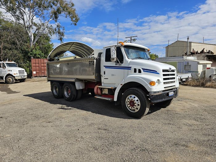 2004 Sterling 7500 White